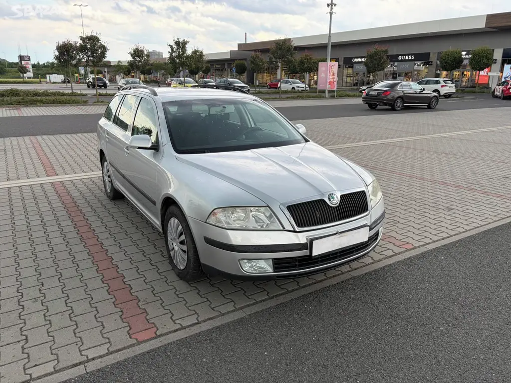 Škoda Octavia II 1.9 TDi 77kw ČR TZ digi klima